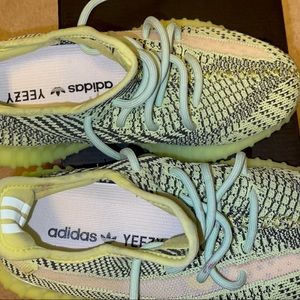 Yeezy boost 350 V2